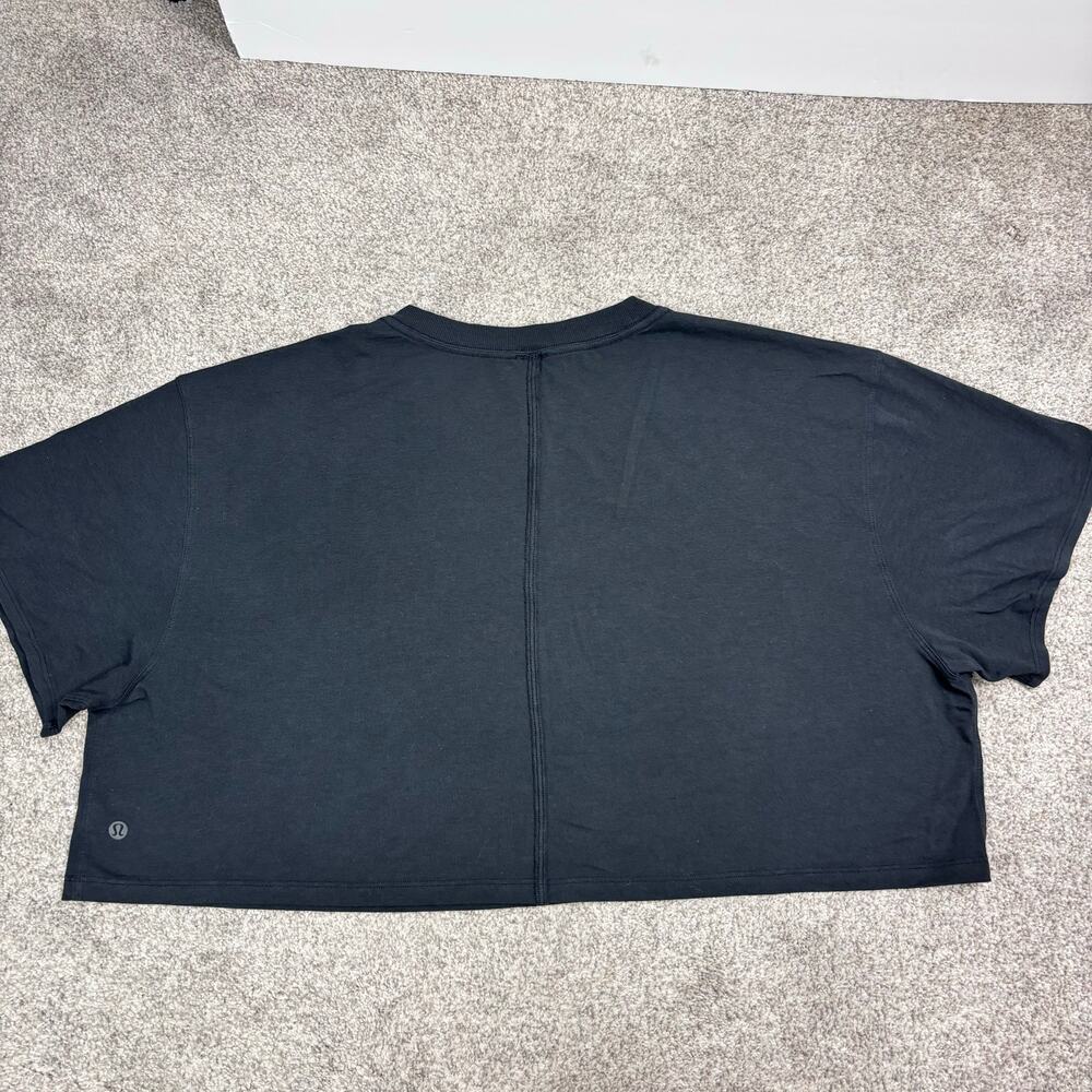 Lululemon All Your Cropped Graphic T-shirt black - Picture 2 of 6